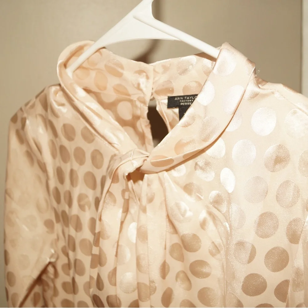 Ann Taylor Champagne Satin Polka Dot Blouse XXS
